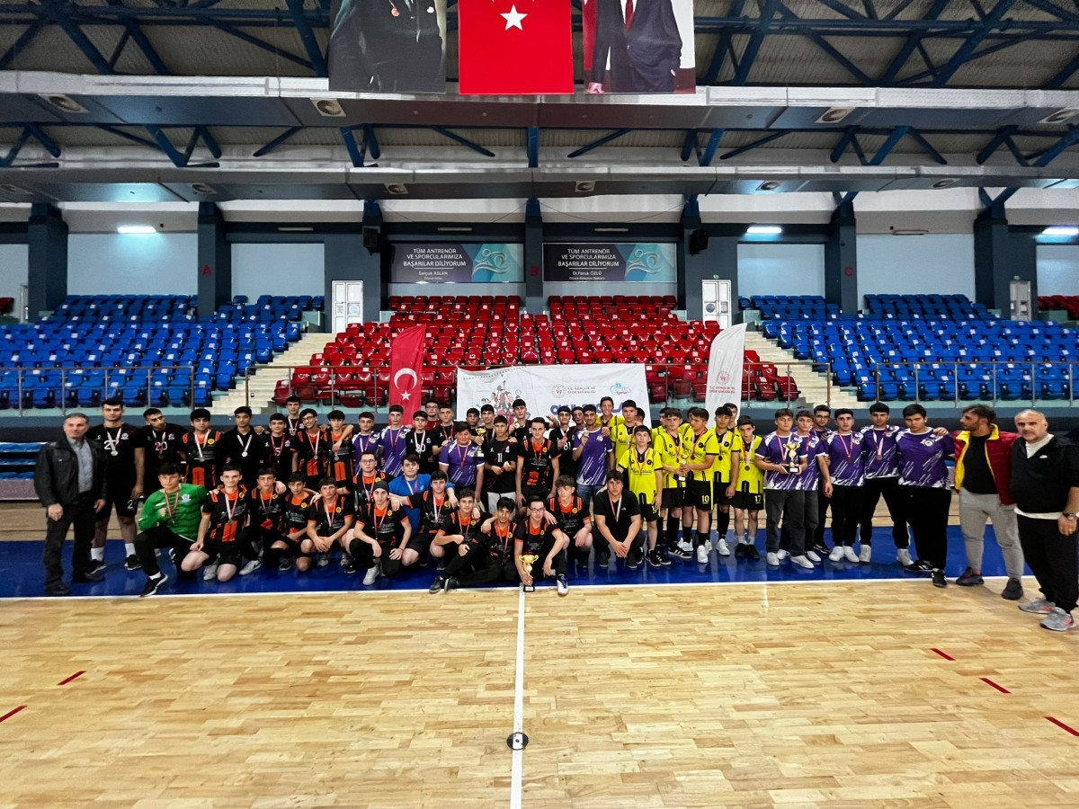 Okul Sporları Hentbol şampiyonası tamamlandı 